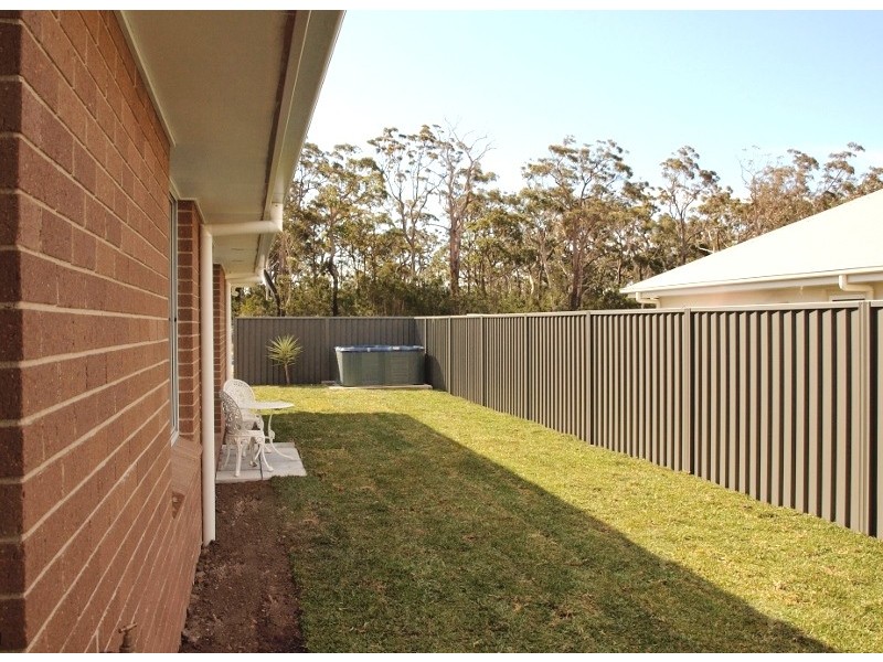 21 Summercloud Crescent, Vincentia NSW 2540