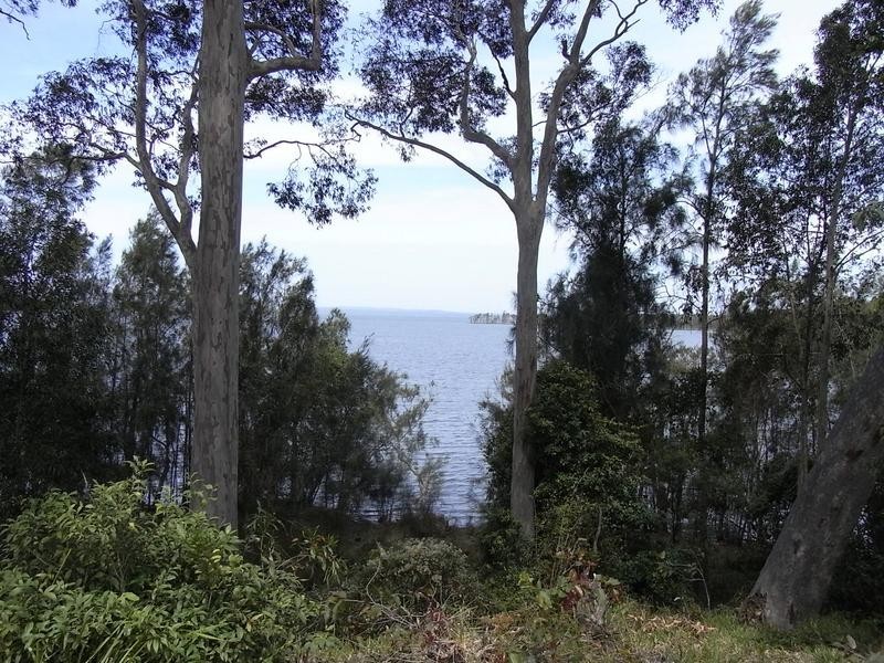 3 Boathaven Avenue, Basin View NSW 2540