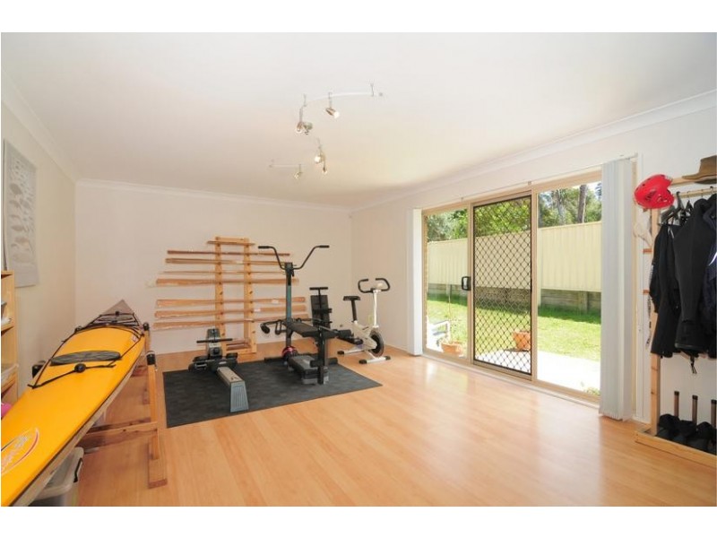 8 Carver Court, St Georges Basin NSW 2540