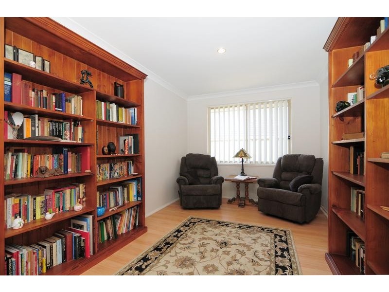 8 Carver Court, St Georges Basin NSW 2540