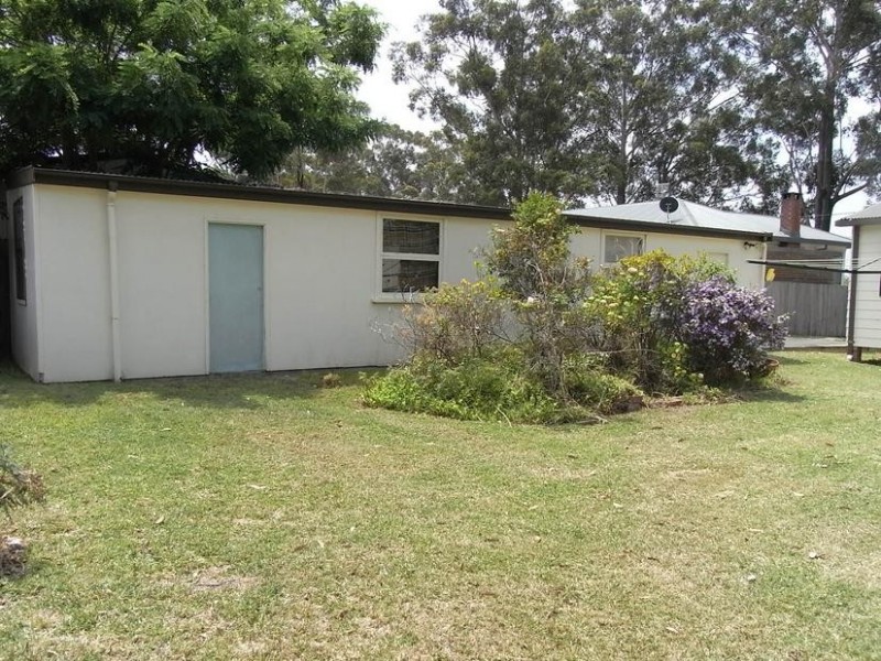6 Coulon Street, Woollamia NSW 2540