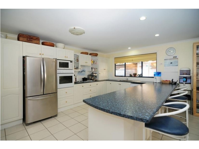 18 Kallaroo Road, Erowal Bay NSW 2540