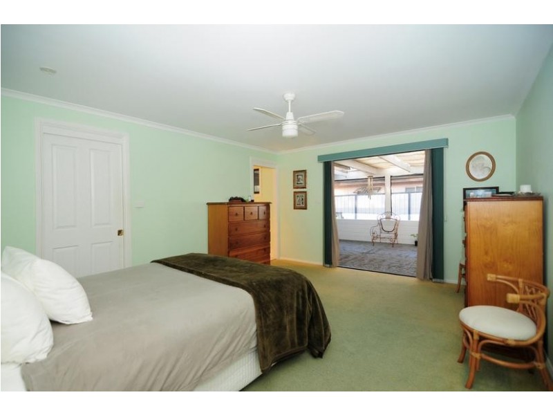 18 Kallaroo Road, Erowal Bay NSW 2540