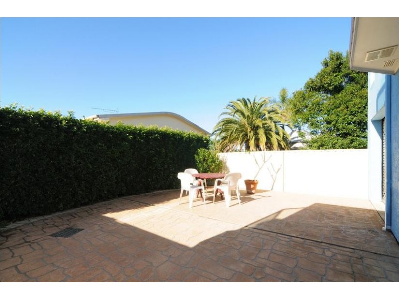 8/15 Wood Crescent, Huskisson NSW 2540