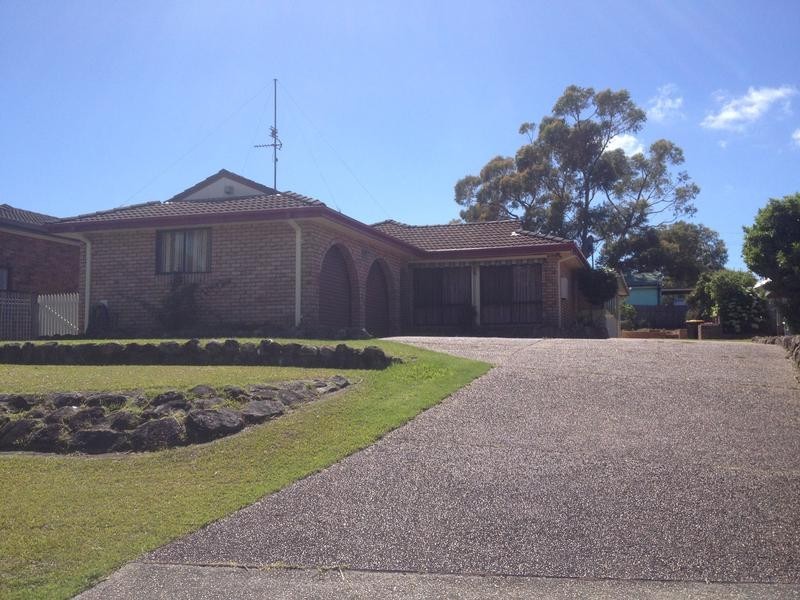 8 Waddell Street, Huskisson NSW 2540