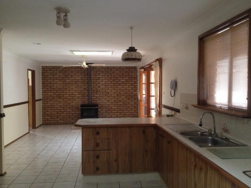 8 Waddell Street, Huskisson NSW 2540