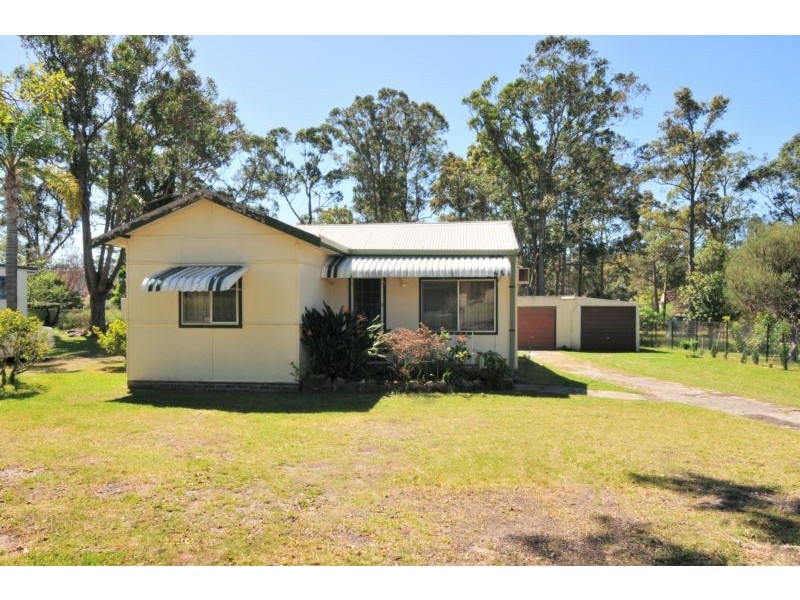 9 First Avenue, Erowal Bay NSW 2540