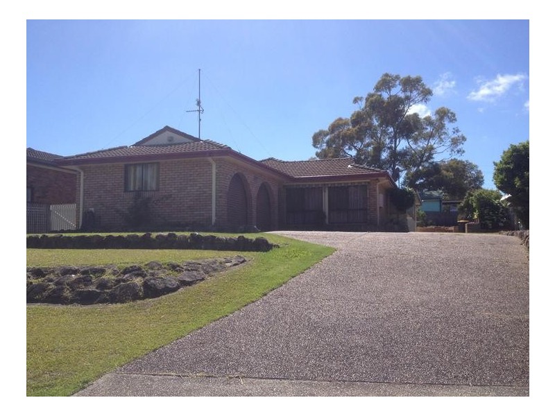 8 Waddell Street, Huskisson NSW 2540
