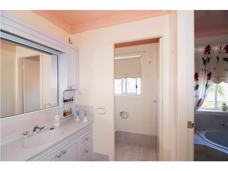 2 Forrester Court, Sanctuary Point NSW 2540