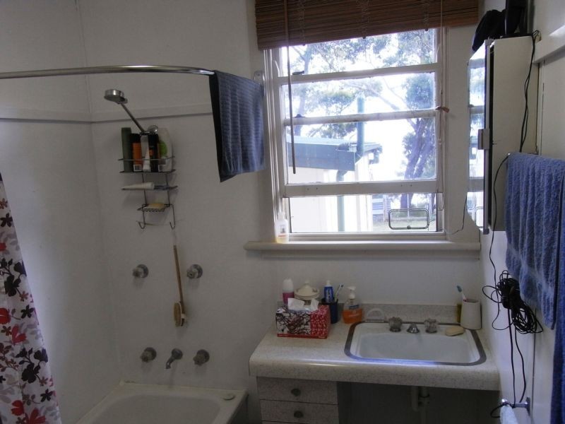 232 Greville Avenue, Sanctuary Point NSW 2540