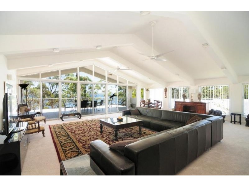 18 Greville Avenue, Sanctuary Point NSW 2540