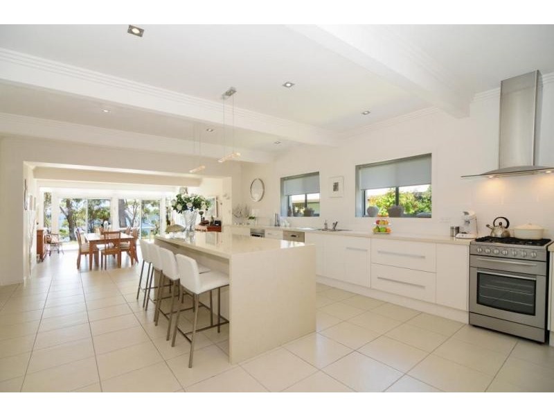 18 Greville Avenue, Sanctuary Point NSW 2540