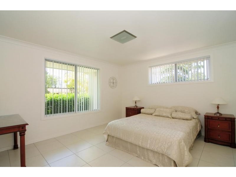 18 Greville Avenue, Sanctuary Point NSW 2540