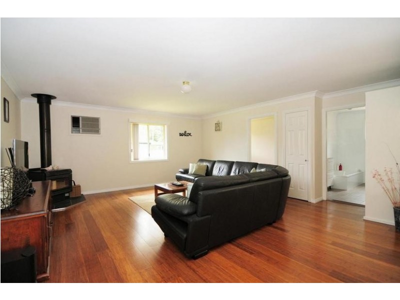 11 Fitzpatrick Street, Old Erowal Bay NSW 2540