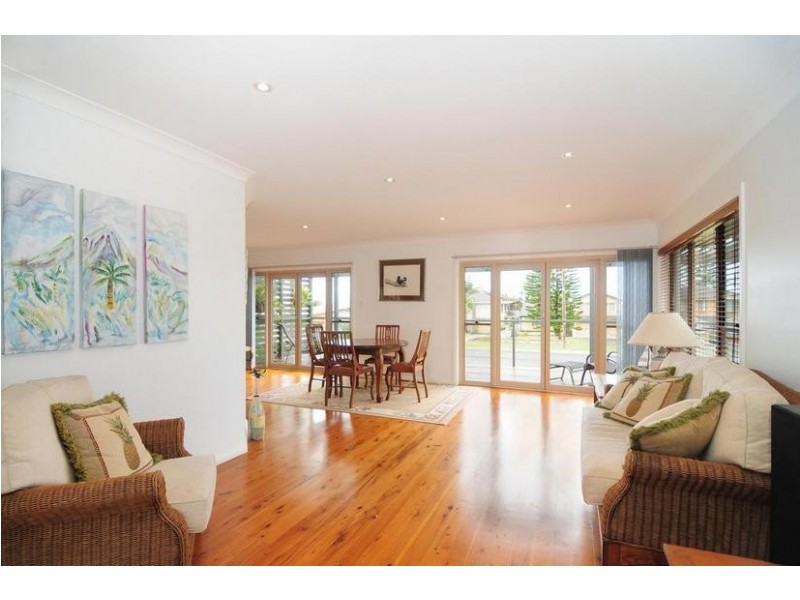 69 Elizabeth Drive, Vincentia NSW 2540