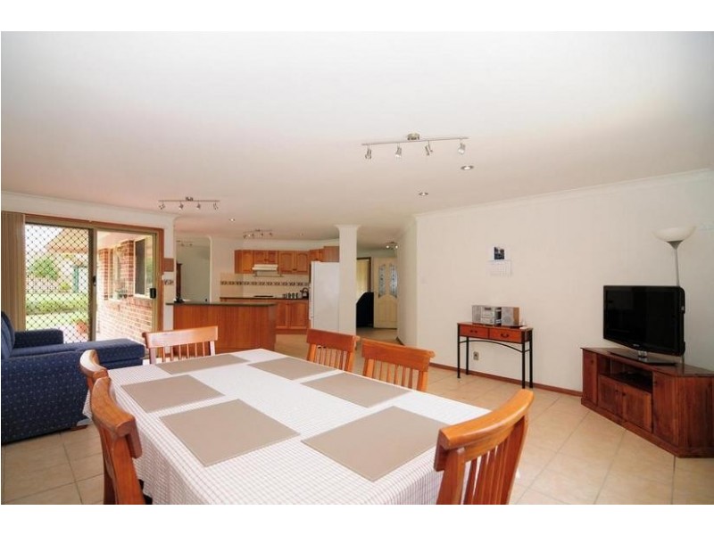 8 Wahroonga Close, St Georges Basin NSW 2540