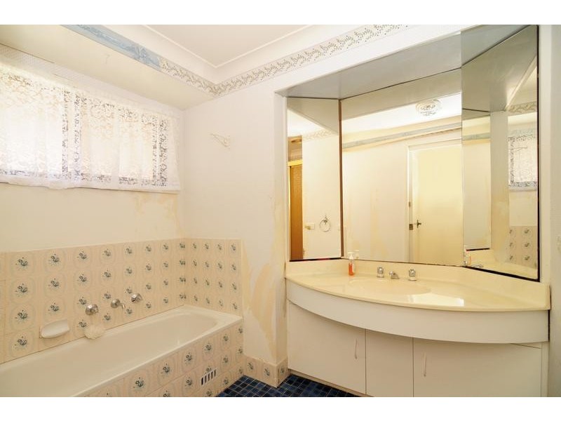 48 St George Avenue, Vincentia NSW 2540