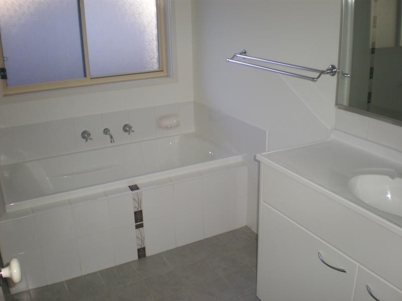 1 Atkins Place, St Georges Basin NSW 2540