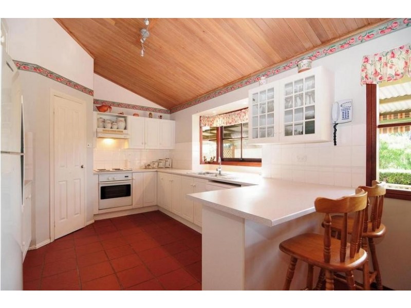 775e Falls Road, Falls Creek NSW 2540