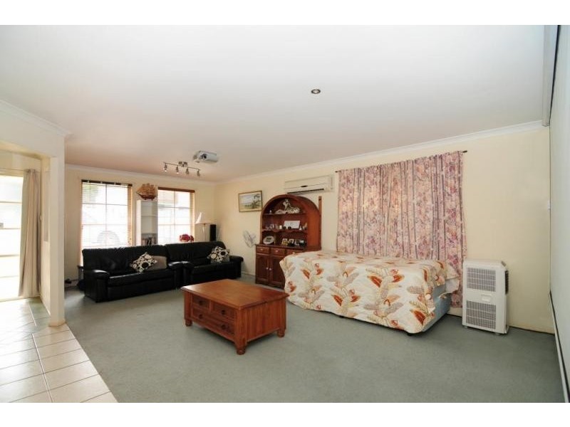 10 Tallyan Point Road, Basin View NSW 2540