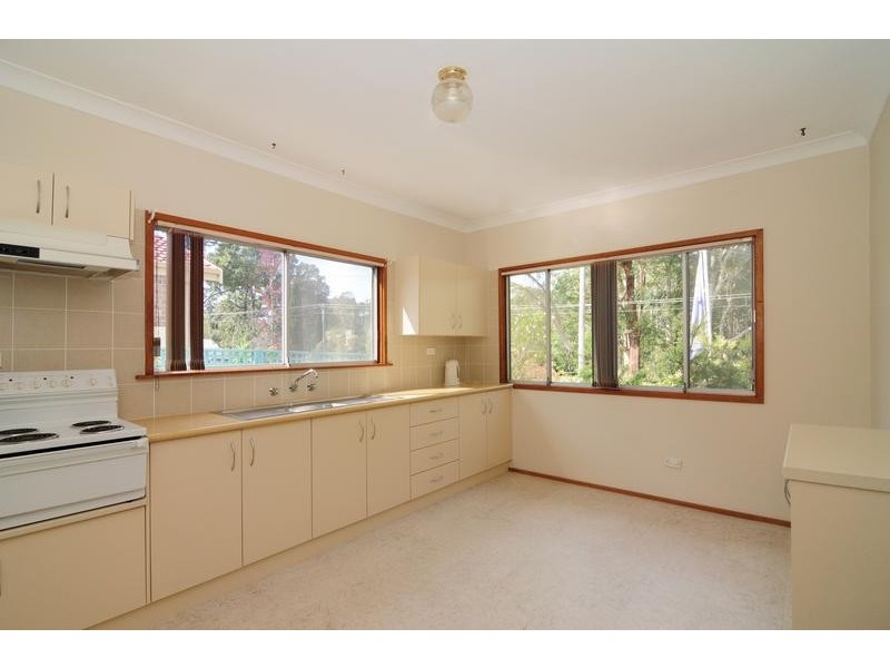 11 McGowen Street, Old Erowal Bay NSW 2540