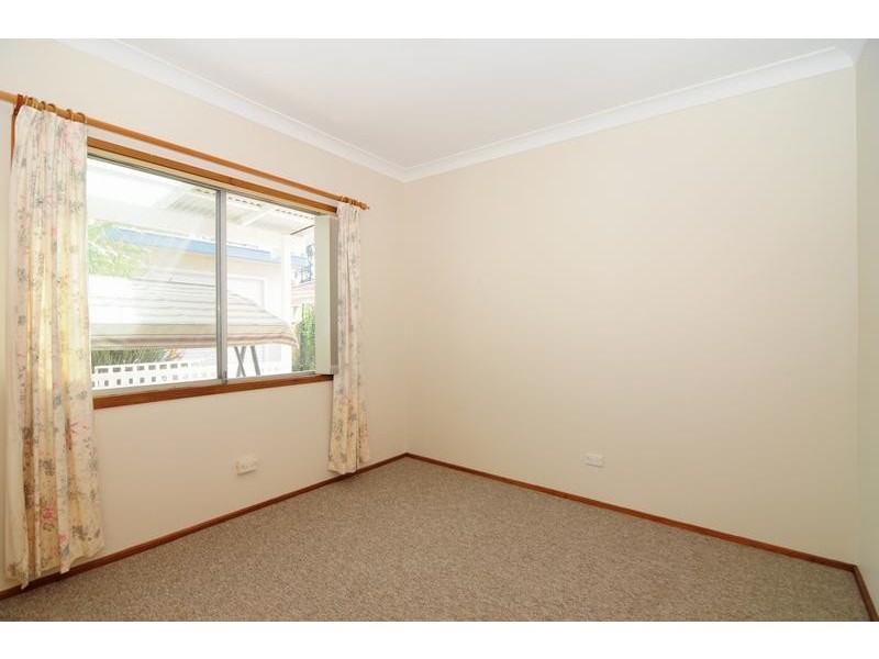 11 McGowen Street, Old Erowal Bay NSW 2540
