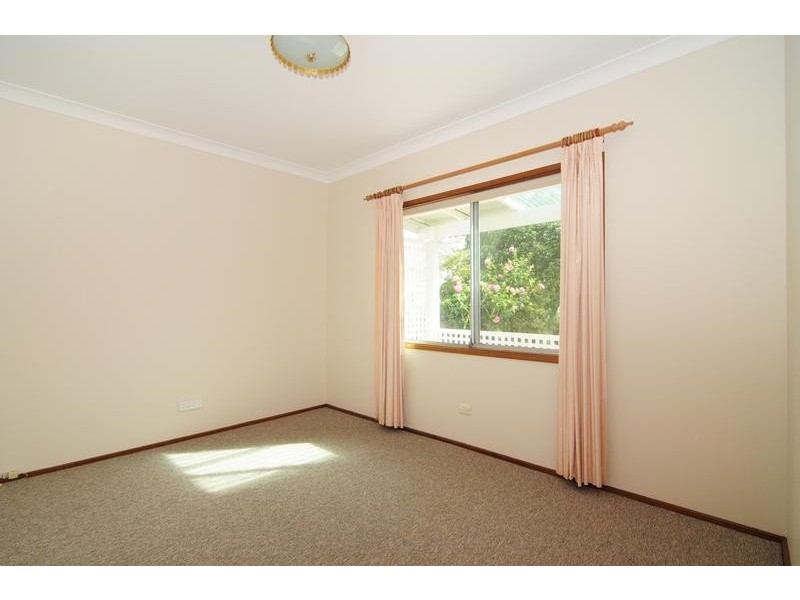 11 McGowen Street, Old Erowal Bay NSW 2540