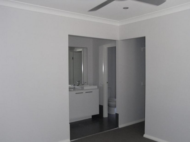 18 Seagrass Avenue, Vincentia NSW 2540