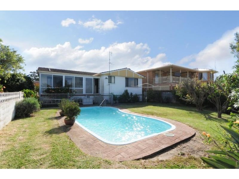 126 Elizabeth Drive, Vincentia NSW 2540