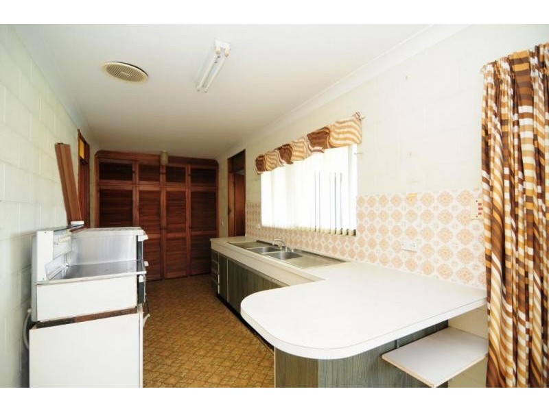 126 Elizabeth Drive, Vincentia NSW 2540