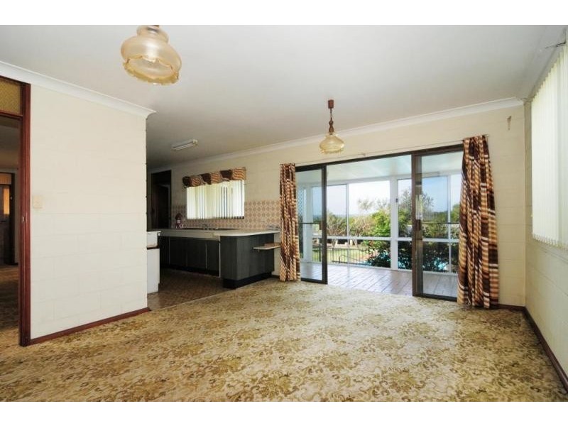 126 Elizabeth Drive, Vincentia NSW 2540