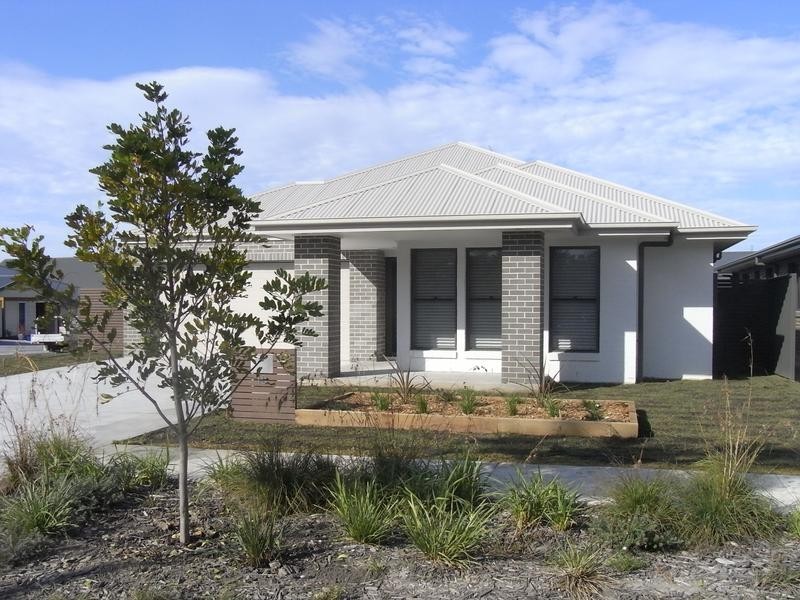 18 Seagrass Avenue, Vincentia NSW 2540