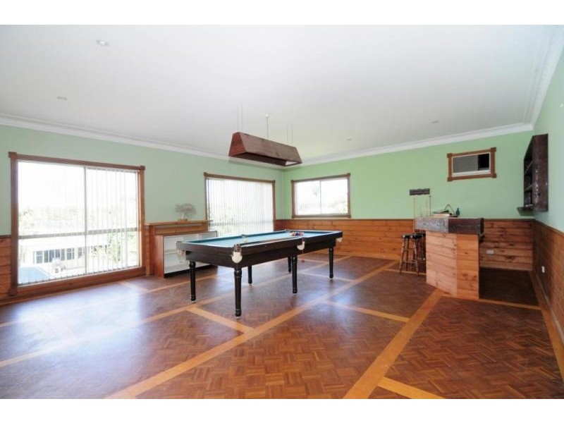 12 June Avenue, Basin View NSW 2540