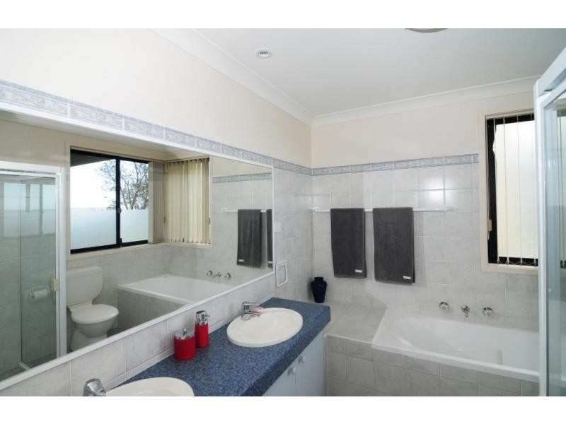 112 Elizabeth Drive, Vincentia NSW 2540