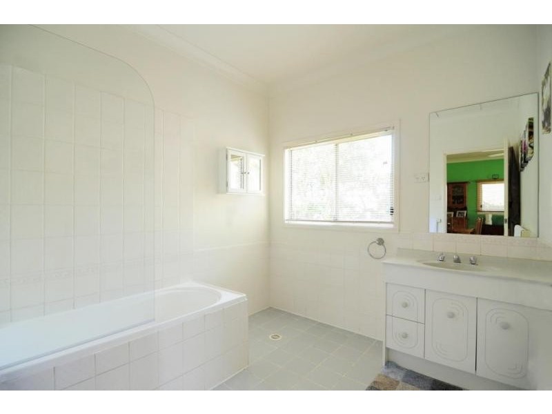 31 Tibbles Avenue, Old Erowal Bay NSW 2540