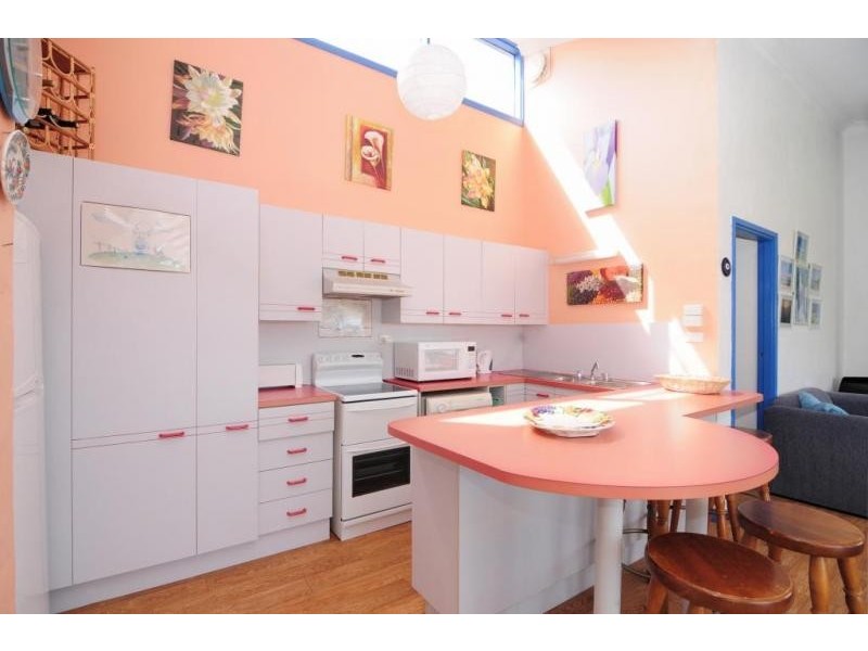 18 Caulfield Parade, Old Erowal Bay NSW 2540