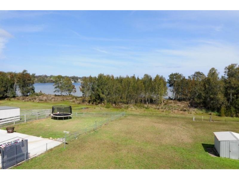 18 Caulfield Parade, Old Erowal Bay NSW 2540