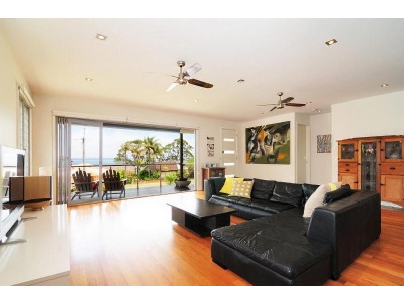 7 Reid Street, Wrights Beach NSW 2540
