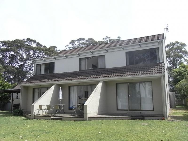 1/5 Beach Street, Huskisson NSW 2540