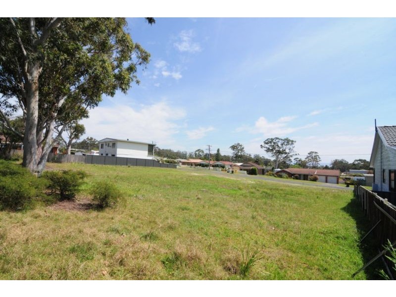 6 Dunisla Street, Sanctuary Point NSW 2540