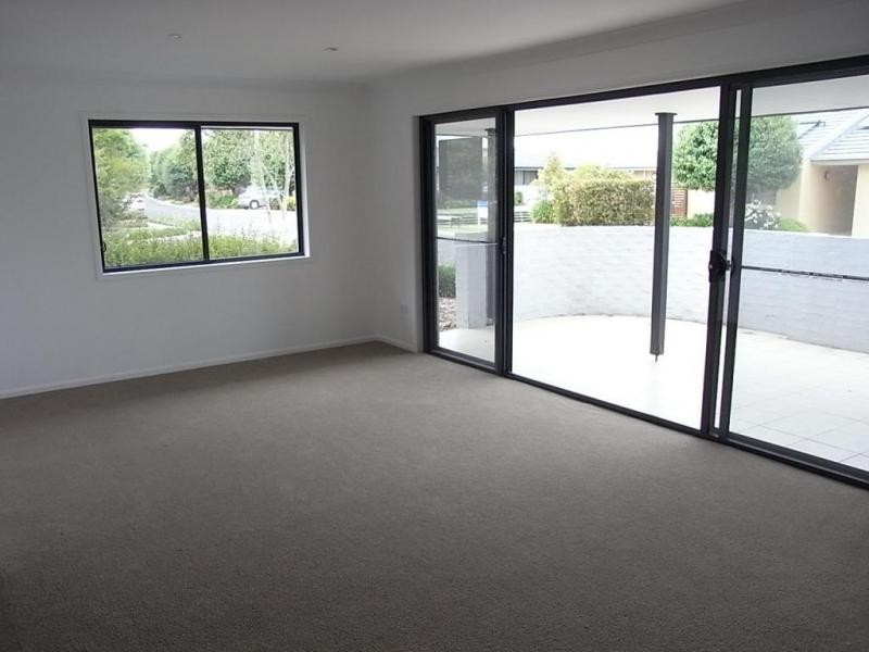 11 Walterhood Parade, Worrowing Heights NSW 2540