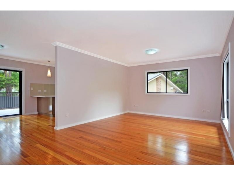 8 Tilbrook Avenue, St Georges Basin NSW 2540