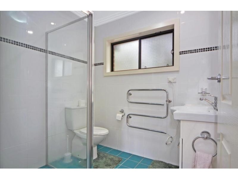 8 Tilbrook Avenue, St Georges Basin NSW 2540