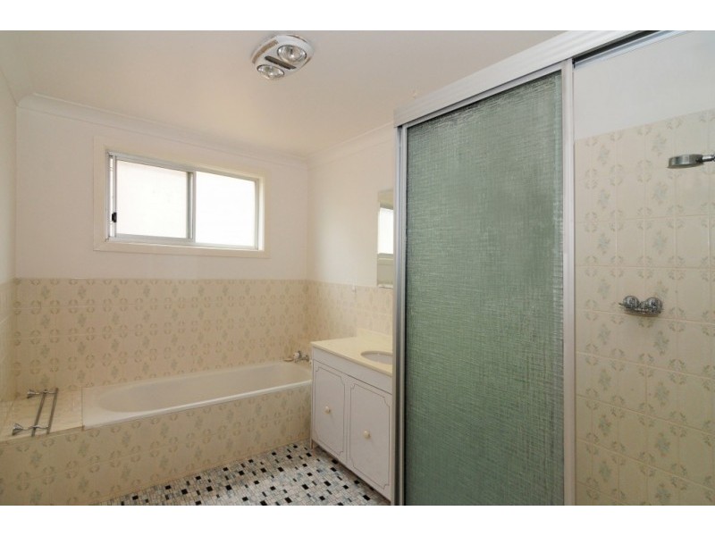 37 Elizabeth Drive, Vincentia NSW 2540