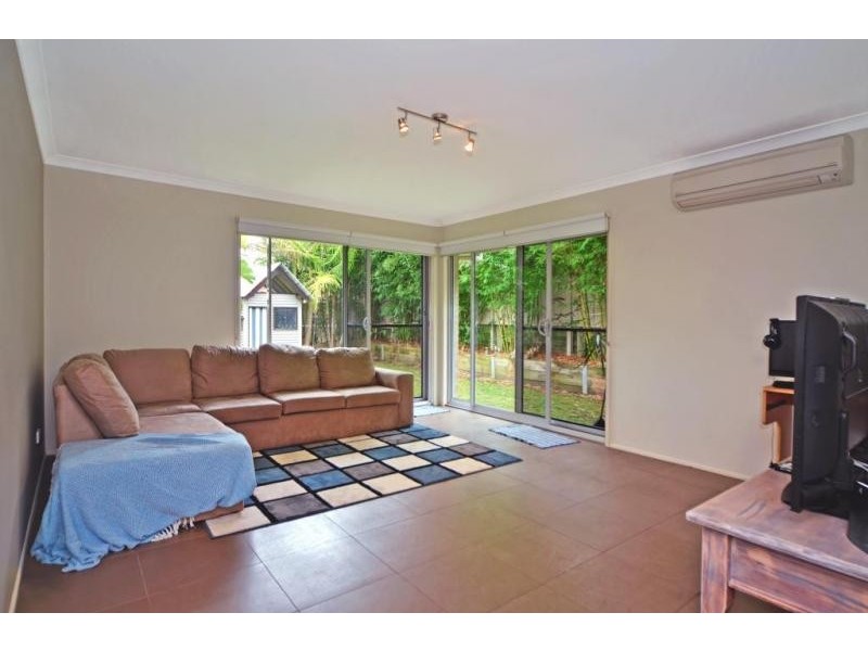 10 Hogbin Crescent, Sanctuary Point NSW 2540