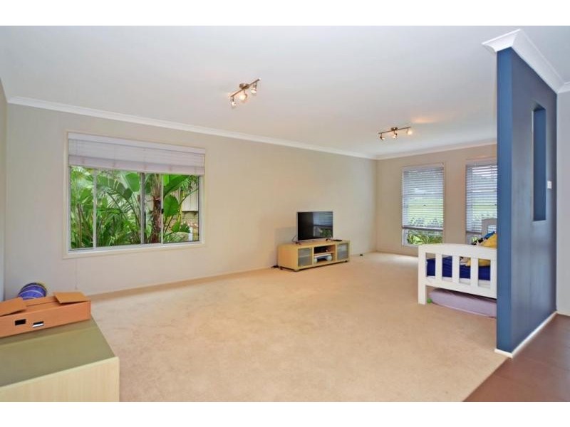 10 Hogbin Crescent, Sanctuary Point NSW 2540
