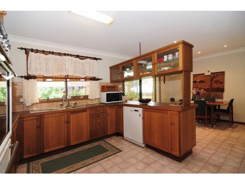 6 Kevin Crescent, St Georges Basin NSW 2540
