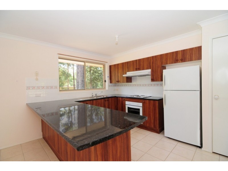 18 Knoll Parade, Woollamia NSW 2540