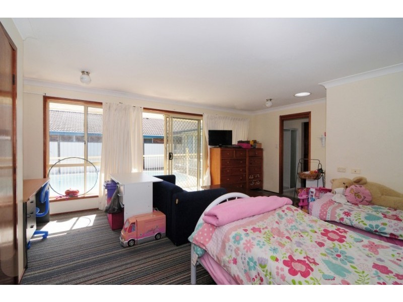 11 Kingsford Smith Crescent, Sanctuary Point NSW 2540