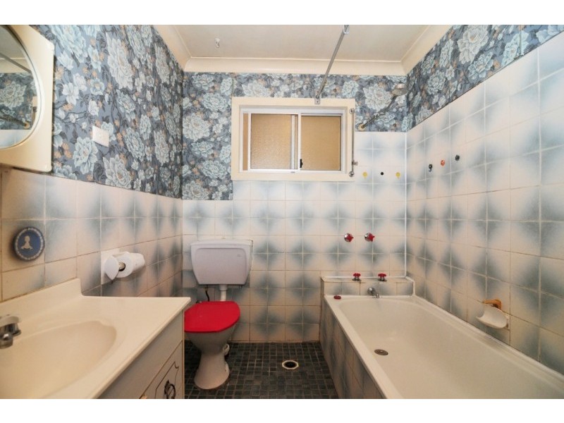 11 Seasongood Road, Woollamia NSW 2540